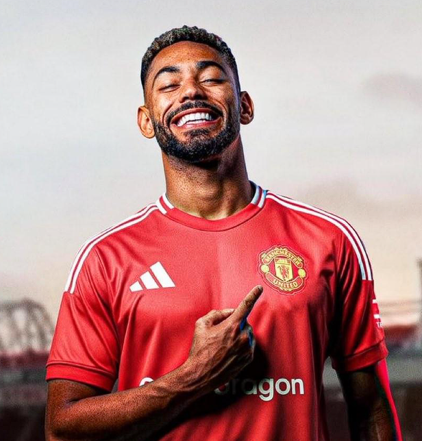 曼联赛后风波：库尼亚疑似与球迷冲突事件剖析